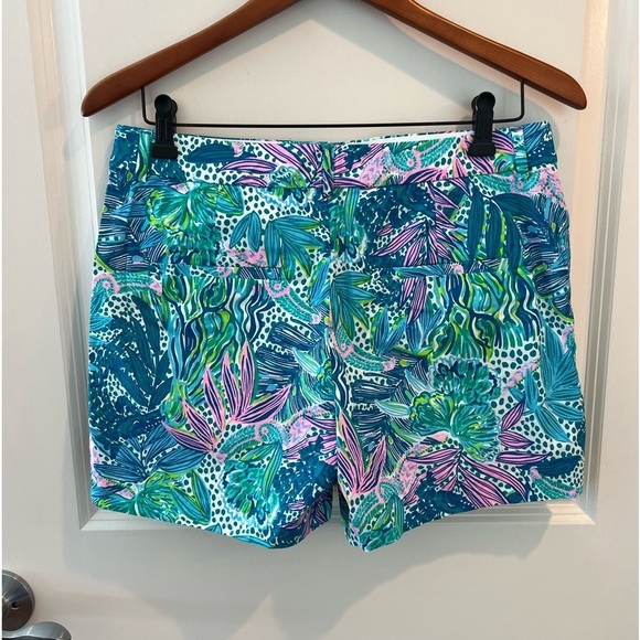 LILLY PULITZER GRETCHEN HIGH RISE SHORT
BOTANICAL GREEN HOLIDAY IN THE SUN NWT - Picture 8 of 16